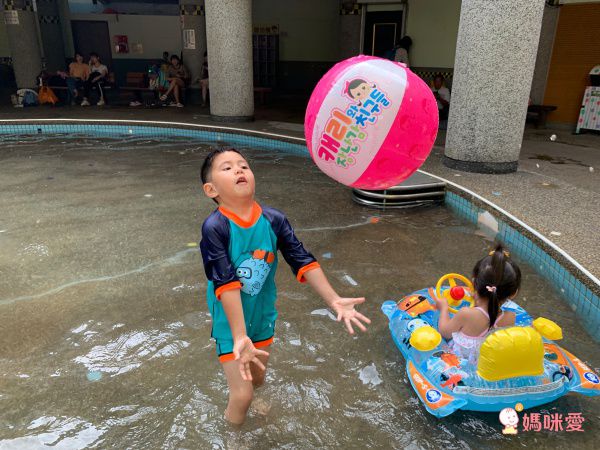 韓國 Winnie Connie - 凱利沙灘球