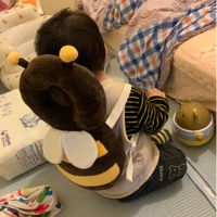 akachan honpo - 嬰兒防護枕背包-小蜜蜂-咖啡色