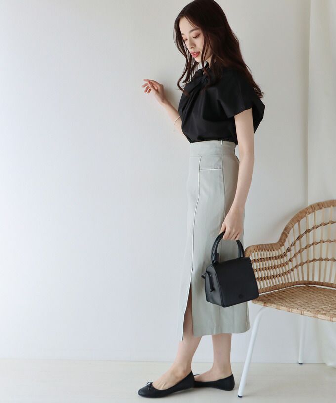 日本 BLUE EAST - 超修身剪裁後縮腰百搭長裙-米