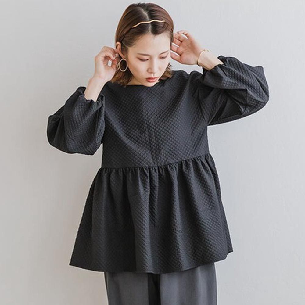 日本 ihuu - 甜美腰線壓紋後綁帶長袖上衣-黑
