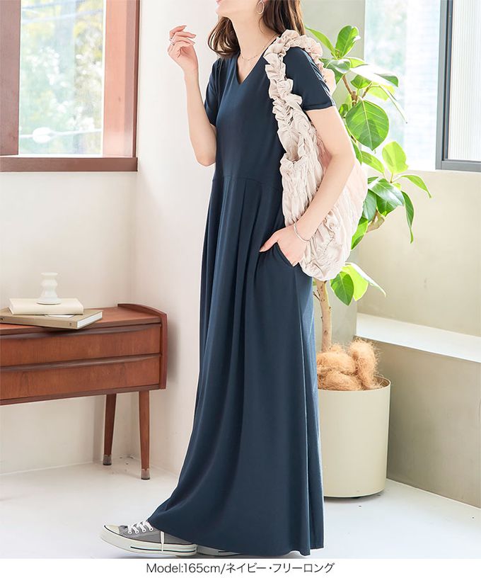 日本 Kobe Lettuce - 接觸冷感 腰線修身V領洋裝-海軍藍