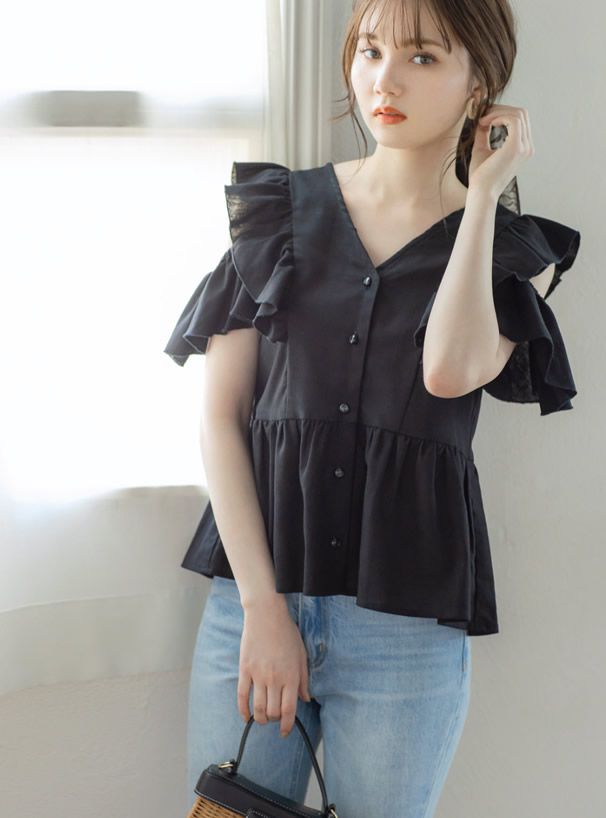 日本 GRL - 優雅荷葉邊挖肩V領短袖上衣-天使白