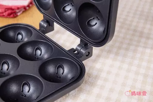 超萌多啦A夢、米奇造型！日本SKATER 鬆餅、熱壓吐司烤盤