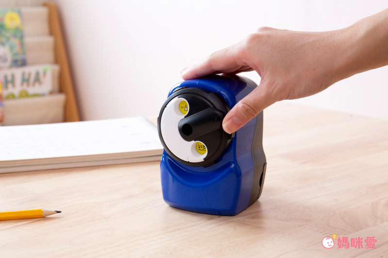 日本文具 KUTSUWA - [獲設計獎] 小企鵝 多角度削鉛筆機-藍