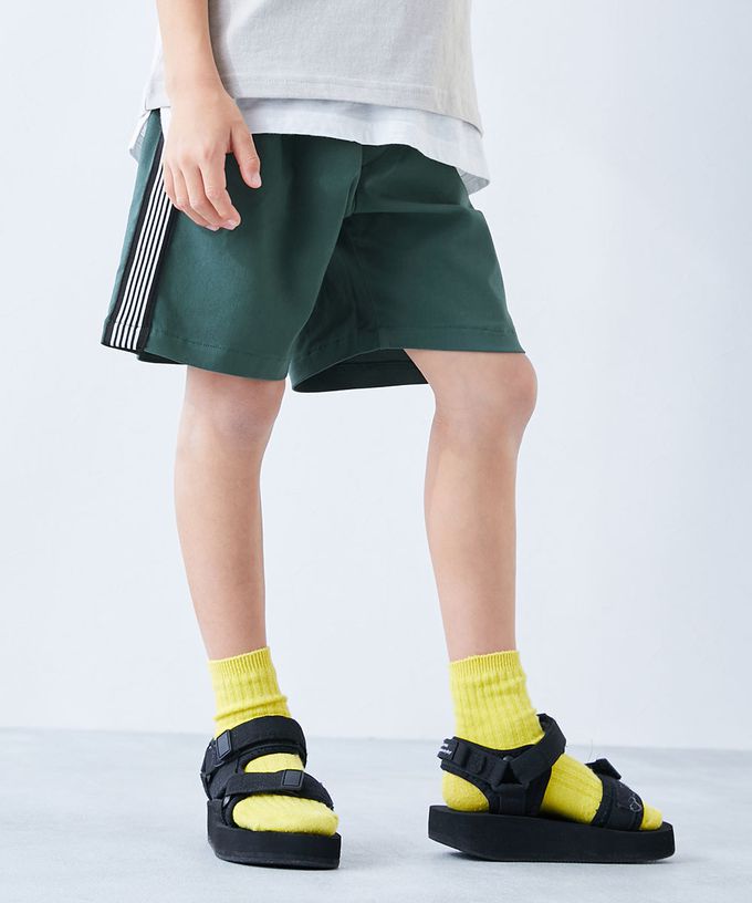 日本 devirock - 嫘縈舒適側邊條紋短褲-黑