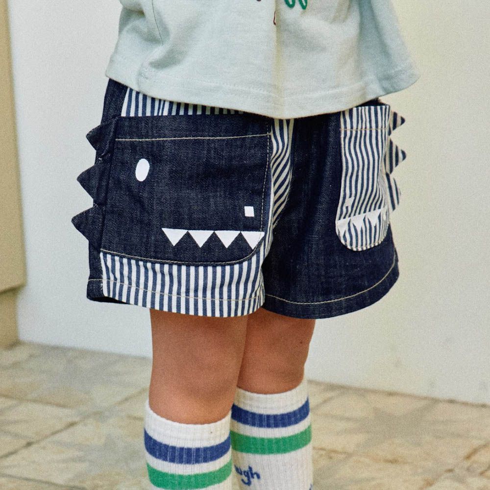 (涼感材質)鬆緊腰角角裝飾口袋短褲-黑藍