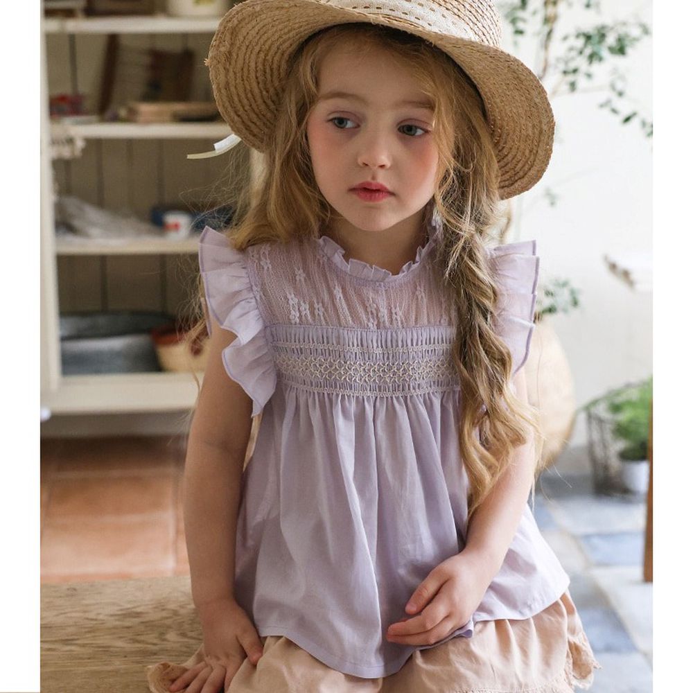 Puellaflo 細緻蕾絲木耳領荷葉袖上衣-淺紫