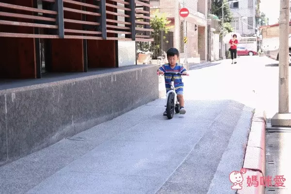 英國 Kiddimoto - 兒童滑步平衡車-時尚英倫(無煞車) (85~115cm/50kg內)-買就送同款車鈴