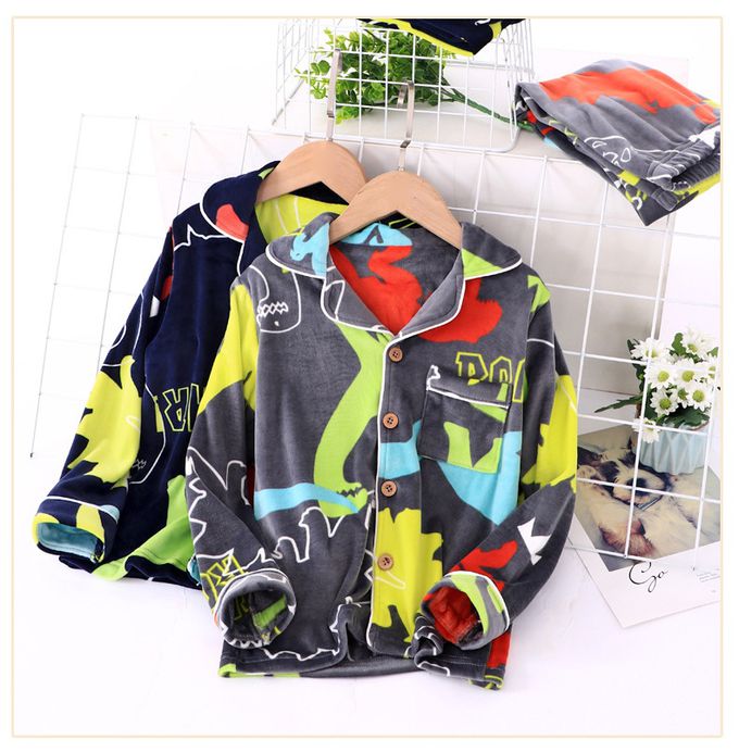 冬季家居服/睡衣，採用親膚柔棉，透氣度佳有彈性好活動，水晶絨的絨面不僅親膚，還可以鎖溫