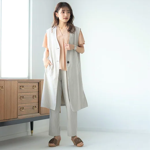 日本 BELLUNA - 雪紡小V領剪裁波浪短袖上衣-粉杏