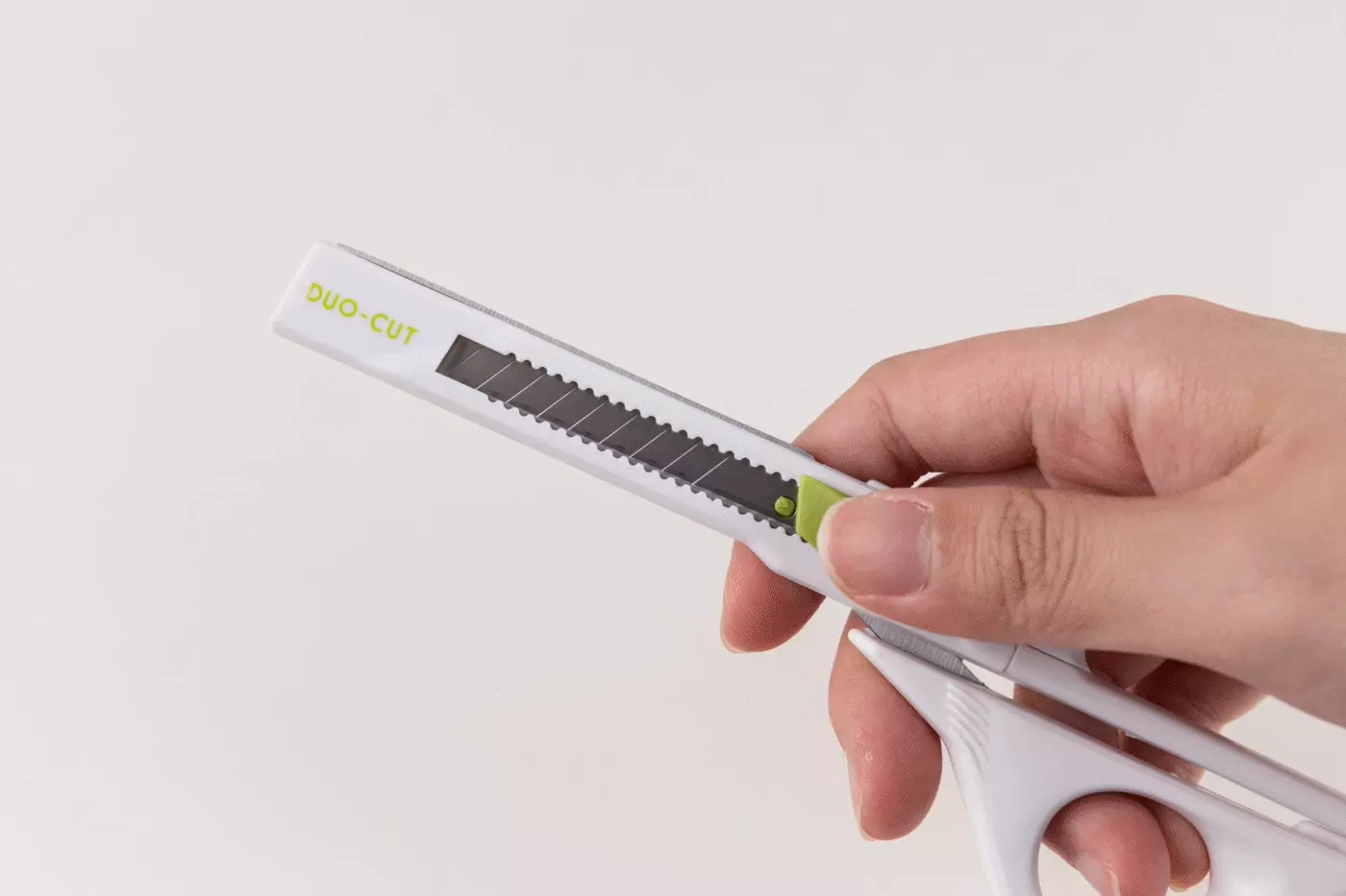 韓國代購 - DUO-CUT 開箱神器 2in1 剪剪刀/刀片-白X藍 (200mm x 70mm)