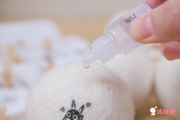 韓國 Pam - 100%紐西蘭羊毛烘衣球6入組（贈精油10ml)-薰衣草精油