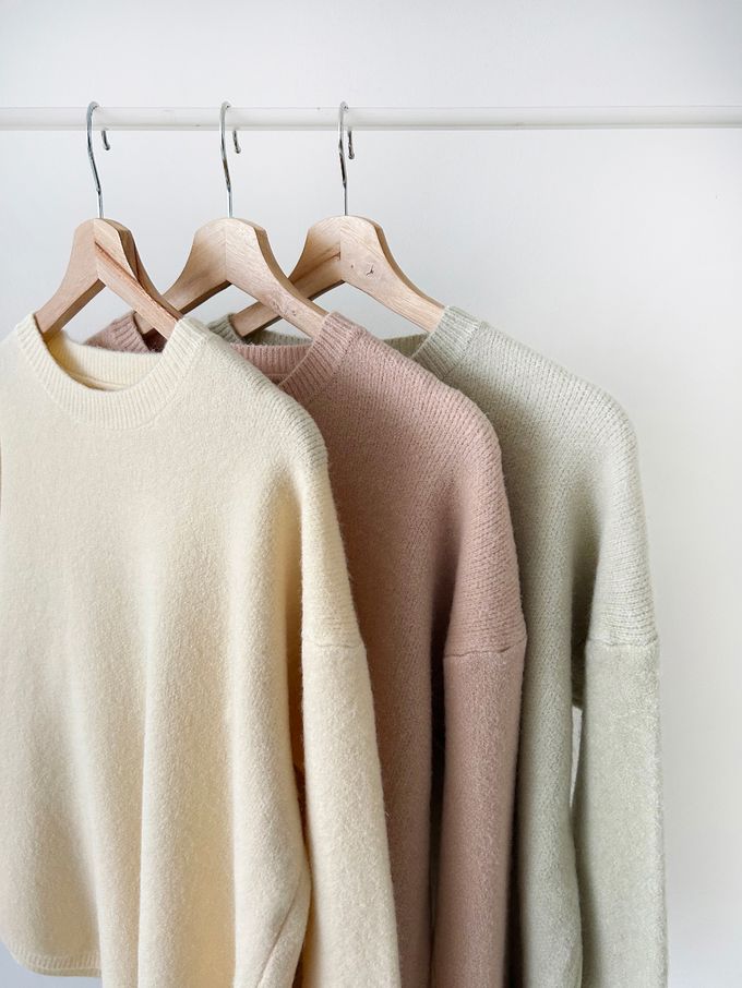 韓國女裝連線 - 極簡針織弧形下擺上衣-淺粉 (FREE)