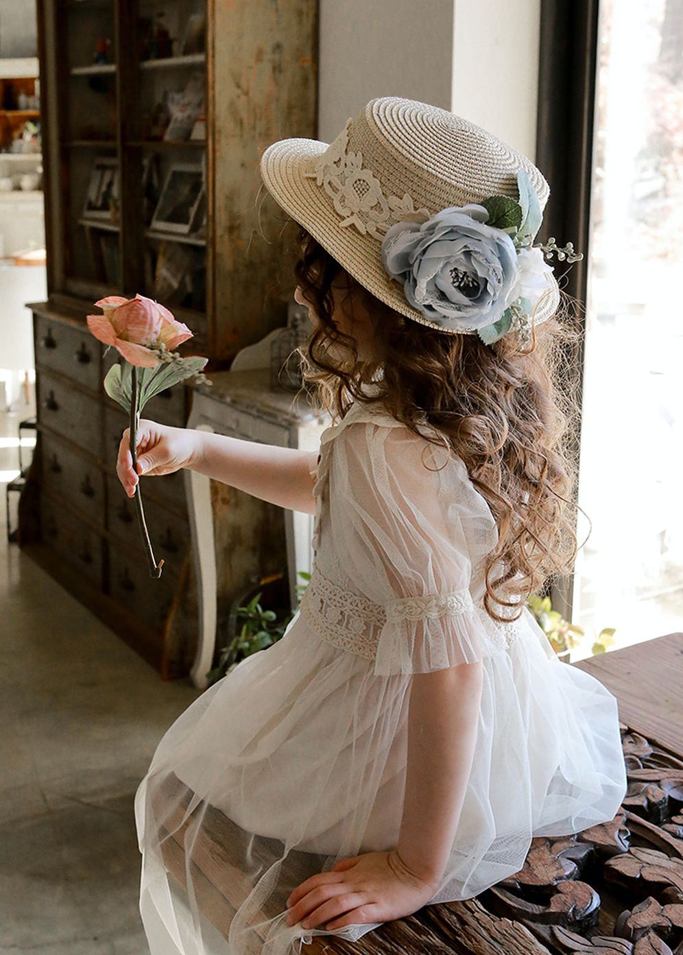 韓國 PuellaFLO - 鏤空花朵圓領網紗洋裝-米白