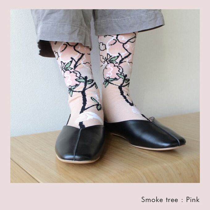 日本女裝代購 - 日本製 唯美花卉風長襪-煙之樹-粉紅 (23-25cm)