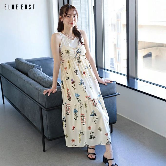 日本 BLUE EAST - 優雅皺摺度假花卉吊帶洋裝-黑 (M)