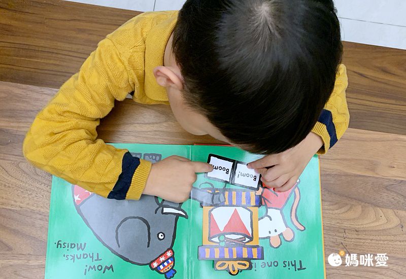 小鼠波波陪你慶生、過聖誕！最應景的外文遊戲書