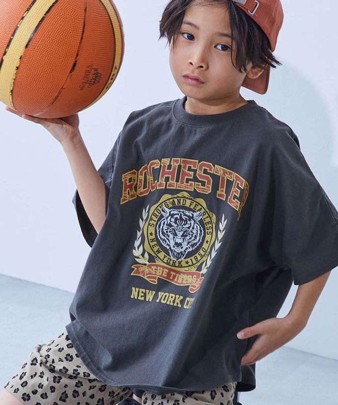 日本 devirock - 100%棉 帥氣印花寬版落肩T恤-TOUGH-炭黑