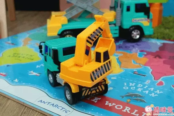 小小家 工程小車車 磨輪小型怪手