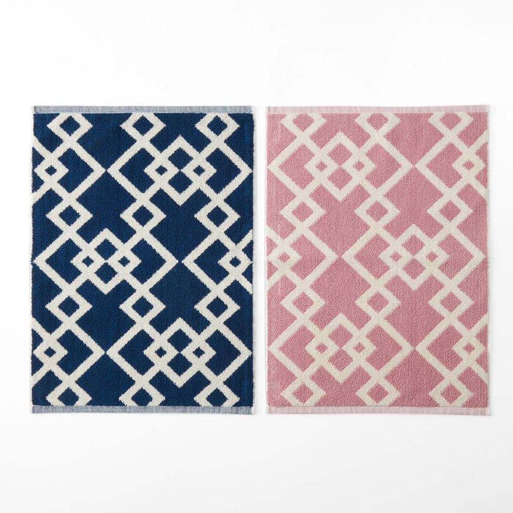 日本千趣會 - 純棉北歐風吸水毛巾腳踏墊(兩入組)-菱形幾何-深藍X粉色系 (45*60cm)