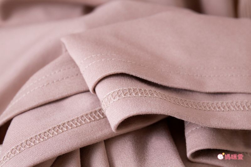 日本 Bou Jeloud - 異材質拼接百摺長袖上衣-萊姆黃