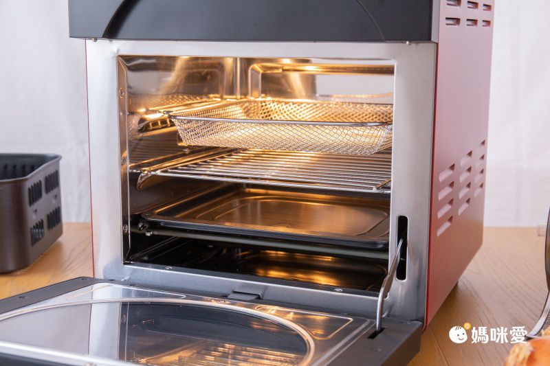 自煮防疫神隊友！14L 容量再進化！ ikiiki 旋風溫控氣炸烤箱