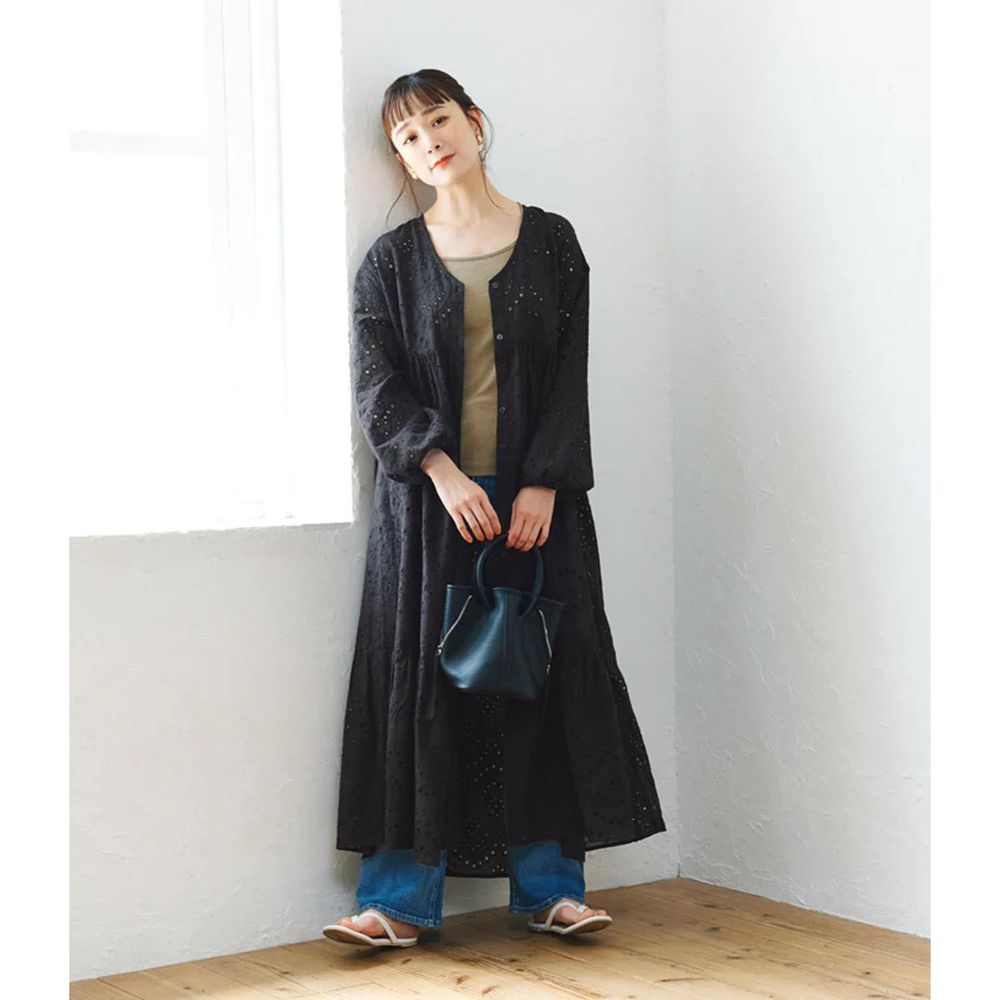日本 COCA - 夏日定番空氣感雕花長版外罩衫-黑