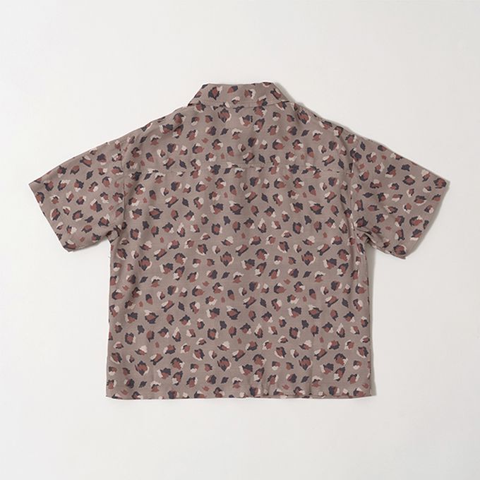 日本 b-ROOM - 滿版時髦印花休閒襯衫-衝浪-炭黑