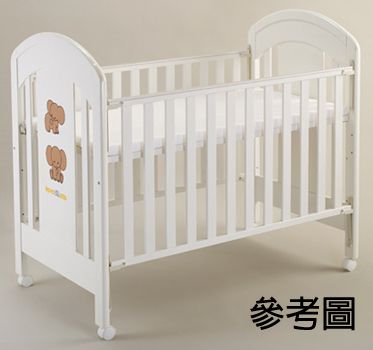 賣七成新~麗嬰房-可愛象白色嬰兒床