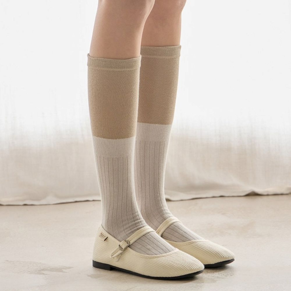 韓製拼接風格膝下襪/中長筒襪-灰杏X淺灰白 (Free[230~260mm])