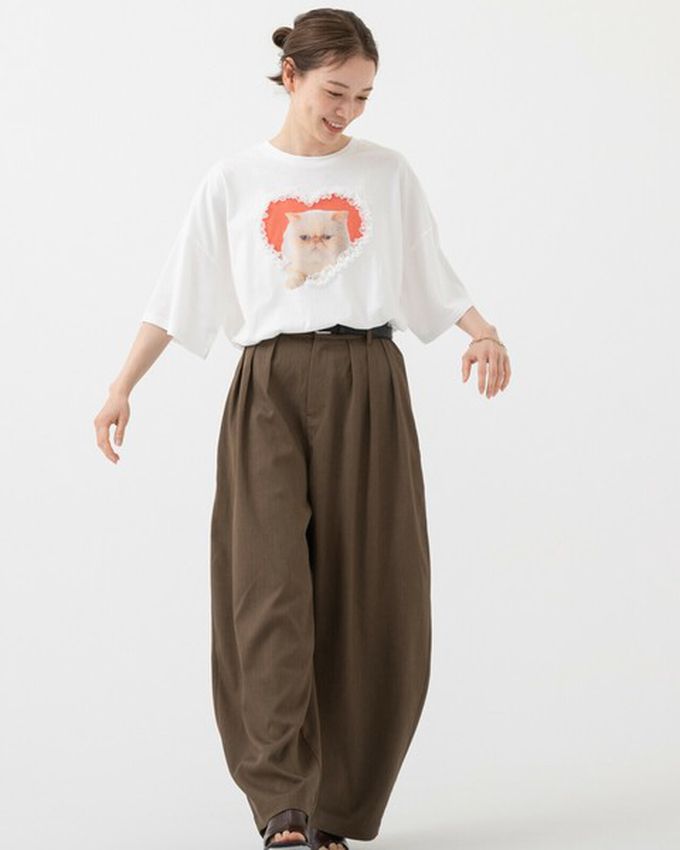 日本 gleam - 厭世貓咪愛心蕾絲寬大風短袖T恤-藍貓-炭黑