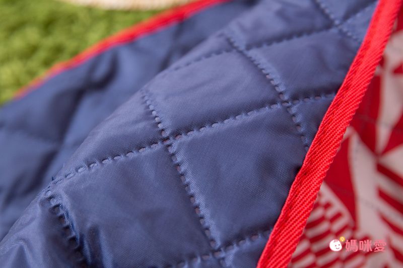 日本現代百貨 - 可機洗 撥水加工衍縫野餐墊(4-5人)-幾何三角-藍 (L(140x180cm))