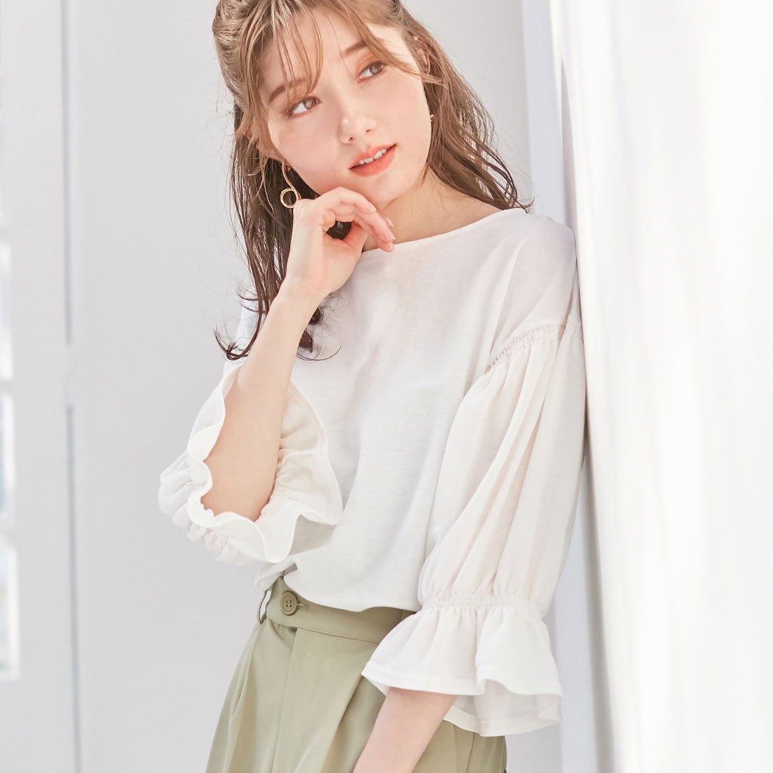 日本 BELLUNA - 接觸涼感 優雅糖果七分袖上衣-深藍