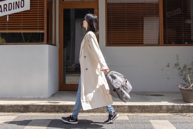 日本 Nicott - Take me 日劇感輕量10口袋尼龍後背包/媽媽包-經典黑 (28x18x37cm)