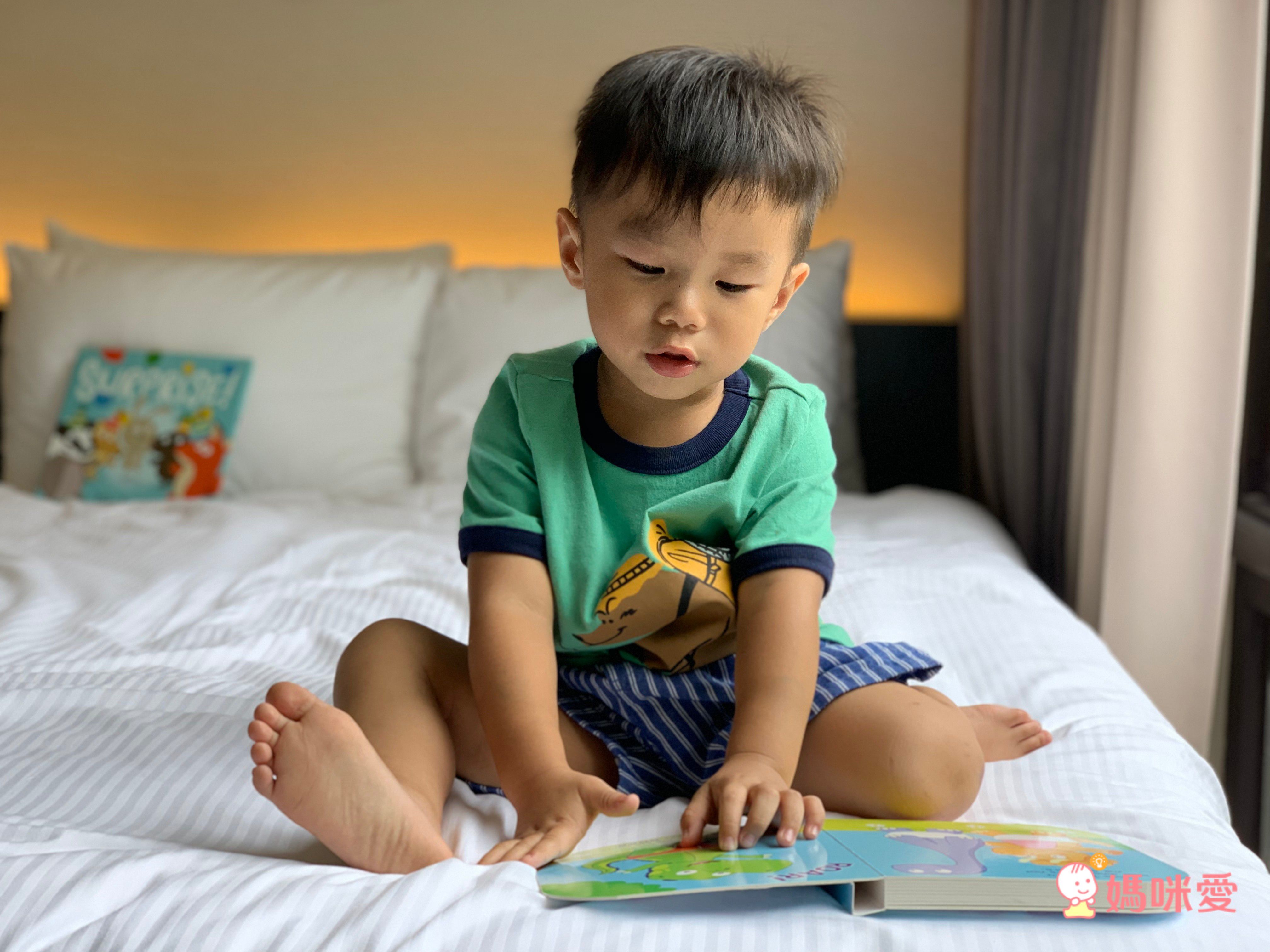 幼兒外文操作書！生活自理輕鬆學！戒尿布|好禮貌|綁鞋帶