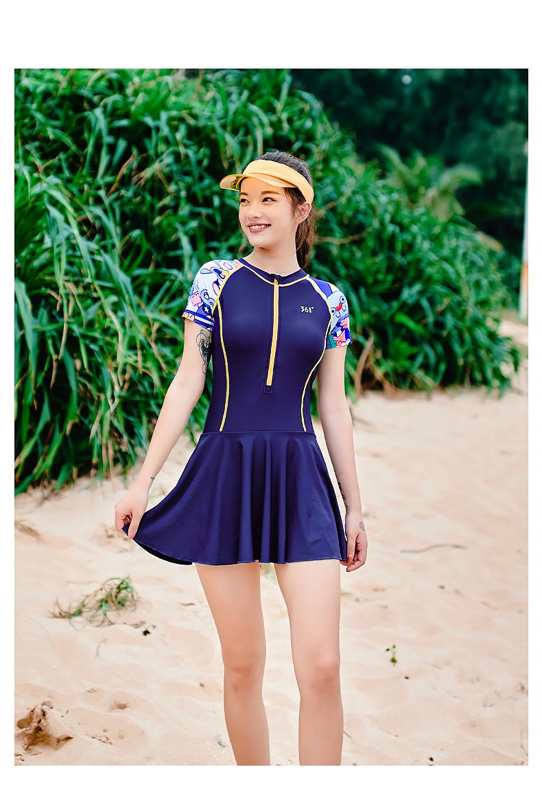 361° - 運動風短袖連身裙泳衣-熱帶樹葉-黑色