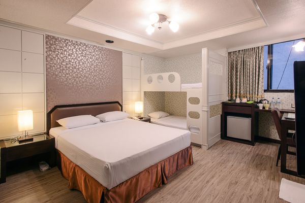 奇異果快捷旅店-捷運文心店(逢甲1號店) ★