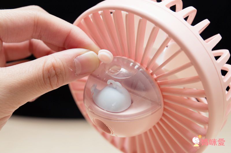 Hereu - 涼感霧化保濕風扇-鯨魚-粉