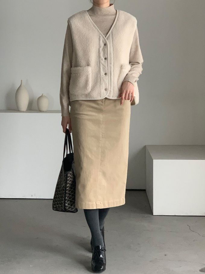 韓國女裝連線 - 薄燈芯絨直筒後開衩中長裙-淺卡其