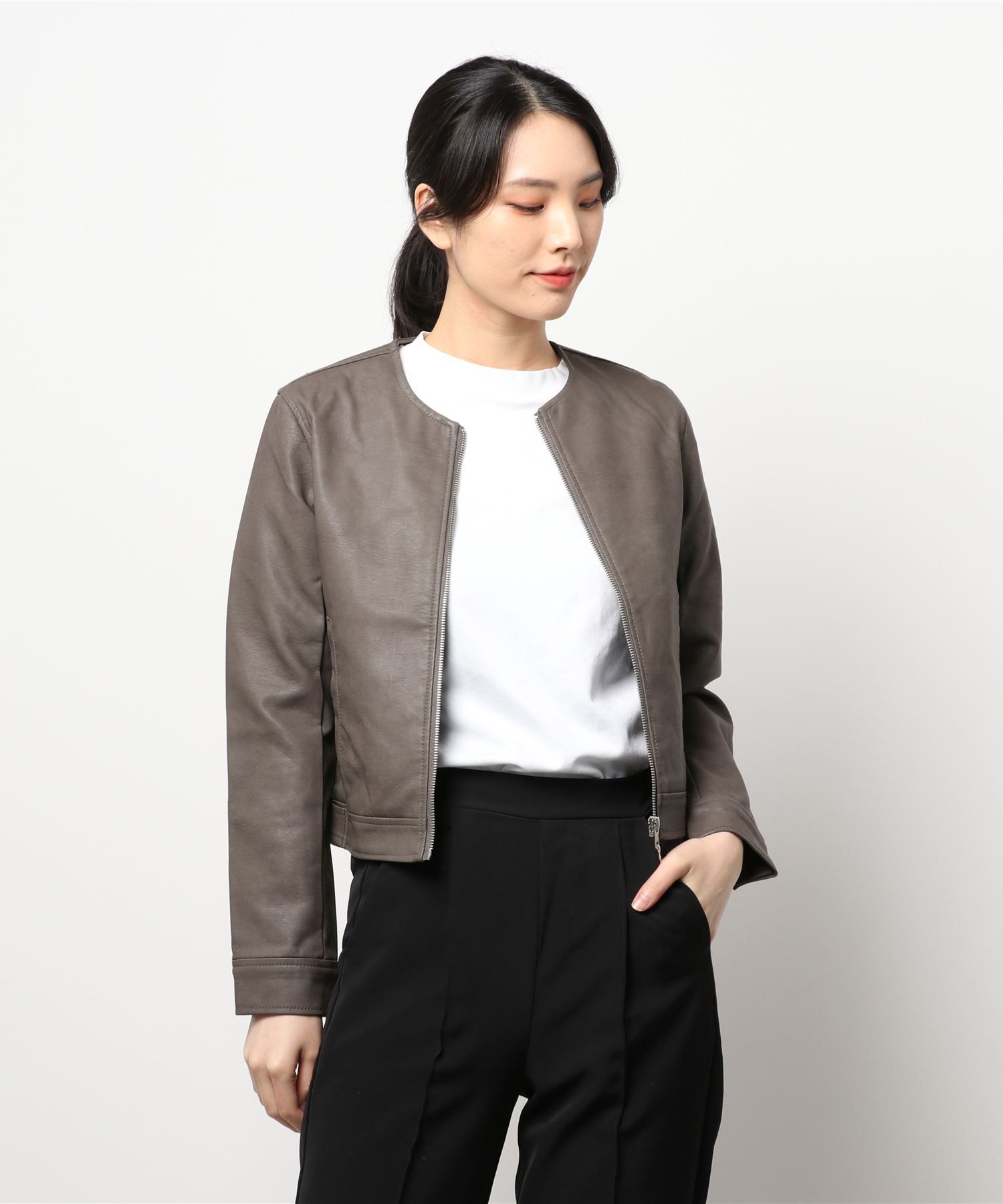 日本 Riche Glamour - 帥氣仿皮皮衣-圓領素面-焦糖