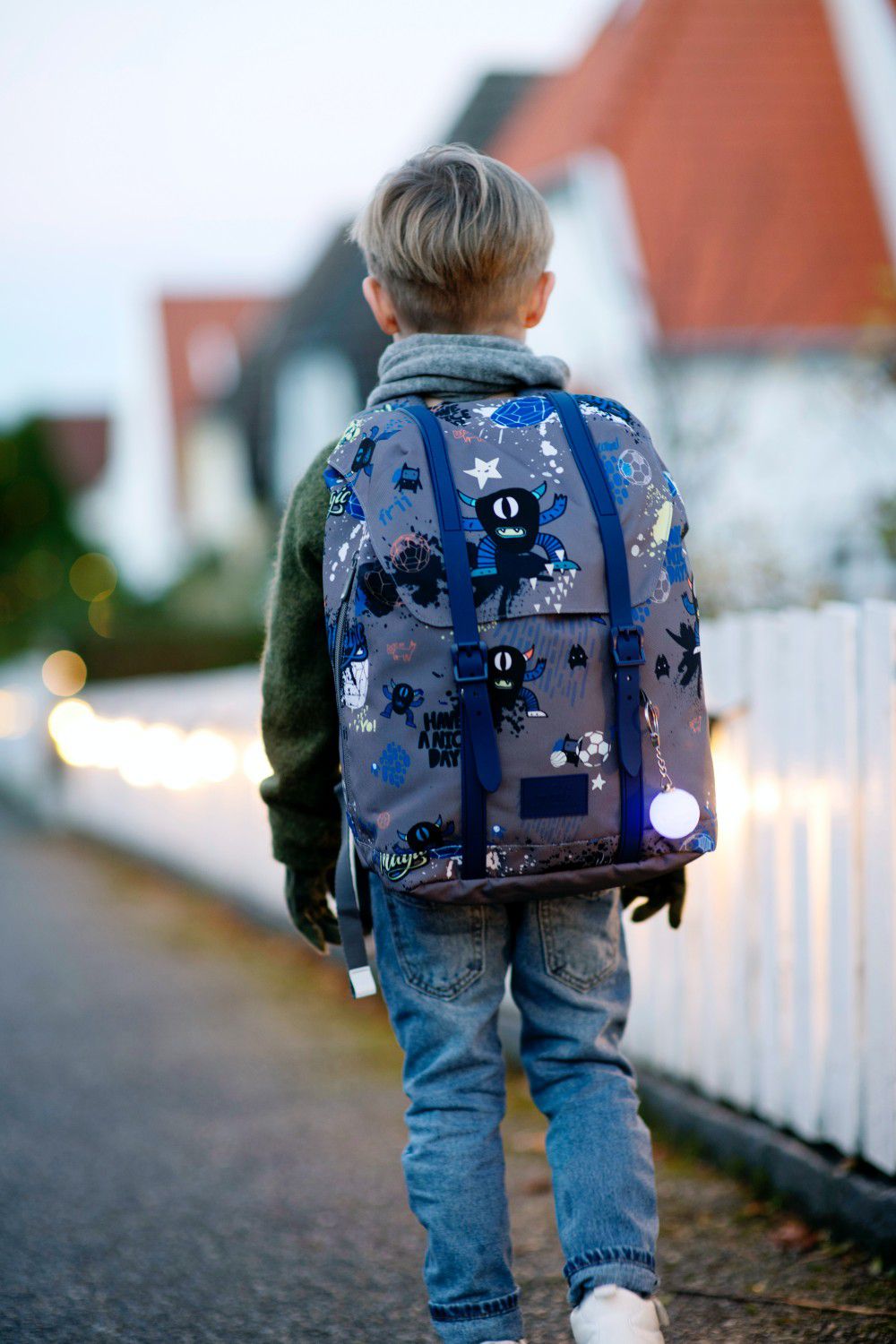 挪威Frii - 輕量護脊書包-桃粉 (30L)