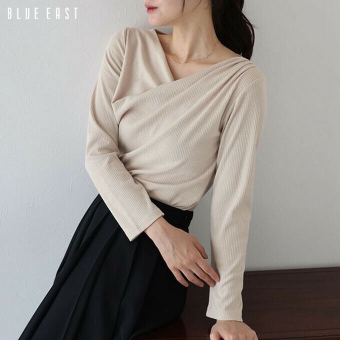 日本 BLUE EAST - 顯瘦V領垂墜感羅紋長袖上衣-黑