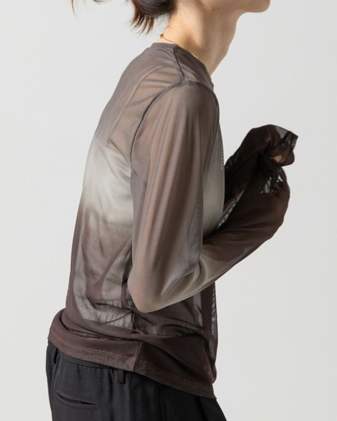 日本 gleam - 唯美漸層透膚圓領長袖上衣-橙棕x灰藍