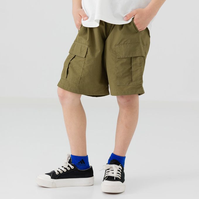 日本 Chil2 - 大口袋工裝風尼龍休閒短褲-黑