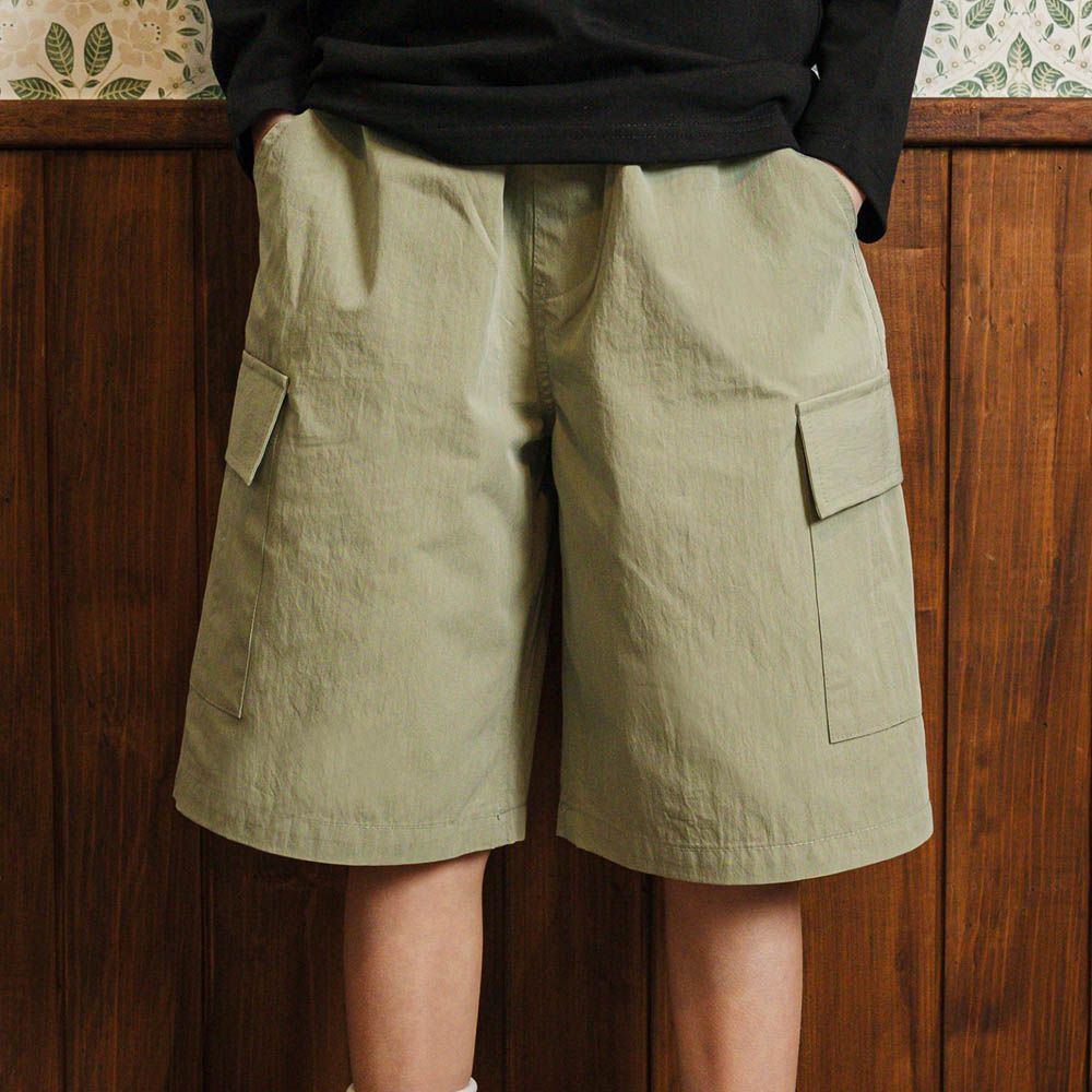 鬆緊腰側口袋工裝過膝褲-軍綠