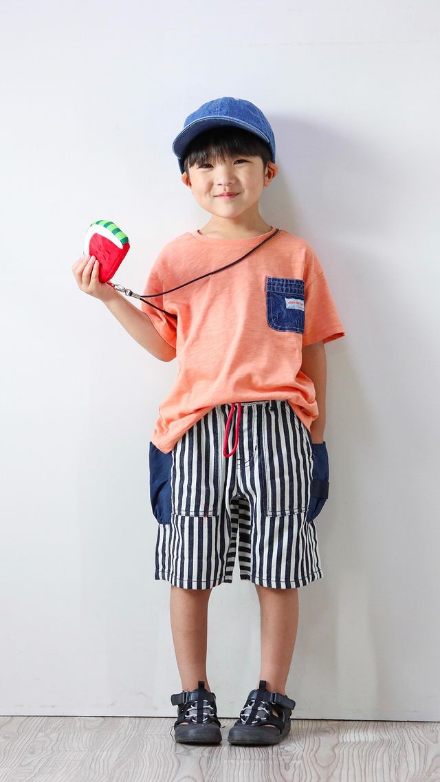 日本 BREEZE - 大口袋工裝風帥氣短褲-黑白條紋