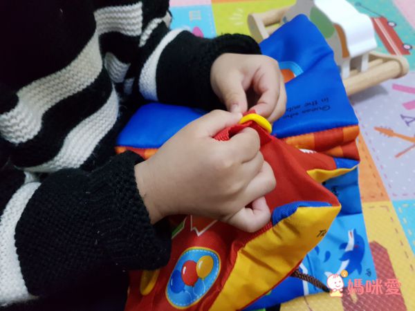 日本 Ed.Inter - 布玩系列 - 小手訓練百寶箱