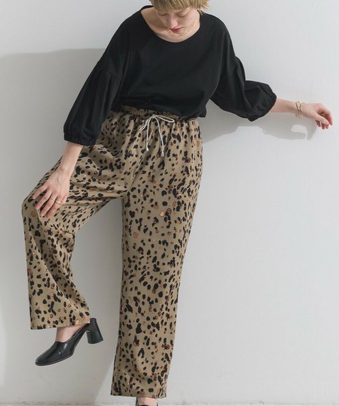 日本 le colis - [人氣款]個性派印花輕盈寬褲-葉片-藍x橘