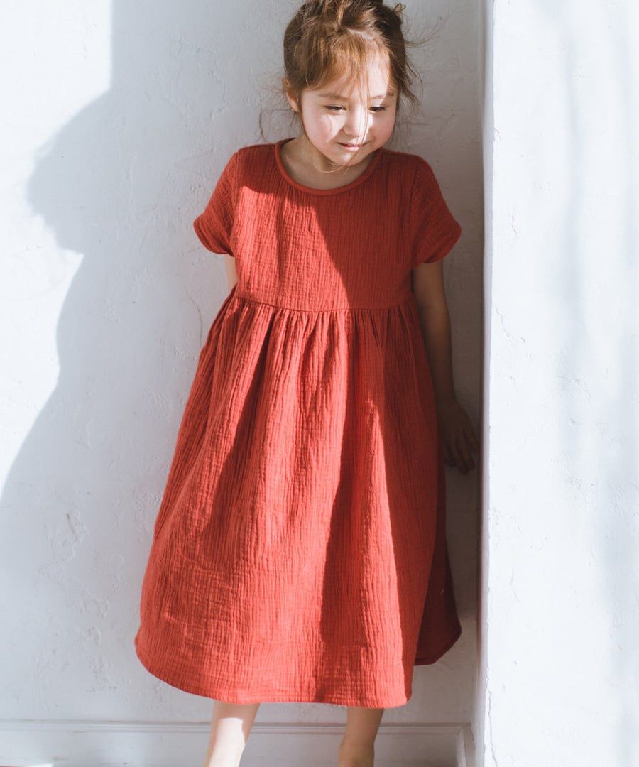 日本 PAIRMANON - 純棉微皺感短袖素色洋裝(孩子)-紅