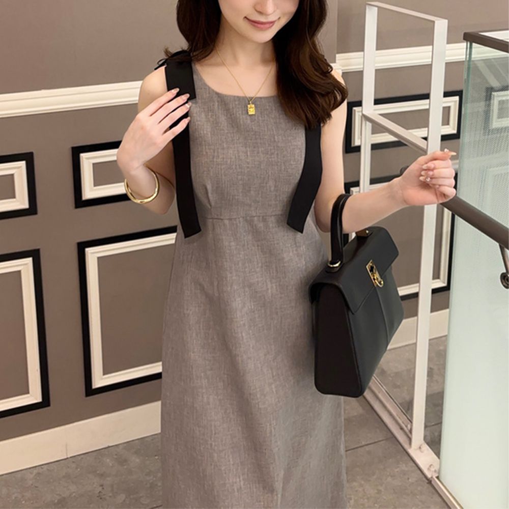 優雅柔美簡潔合身無袖洋裝-灰